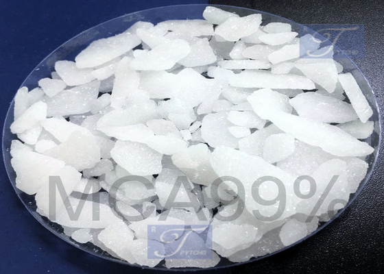 Industrial Flake Monochloroacetic Acid 99% with good quality